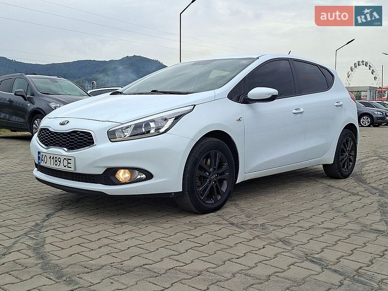 Хетчбек Kia Ceed 2015 в Хусті