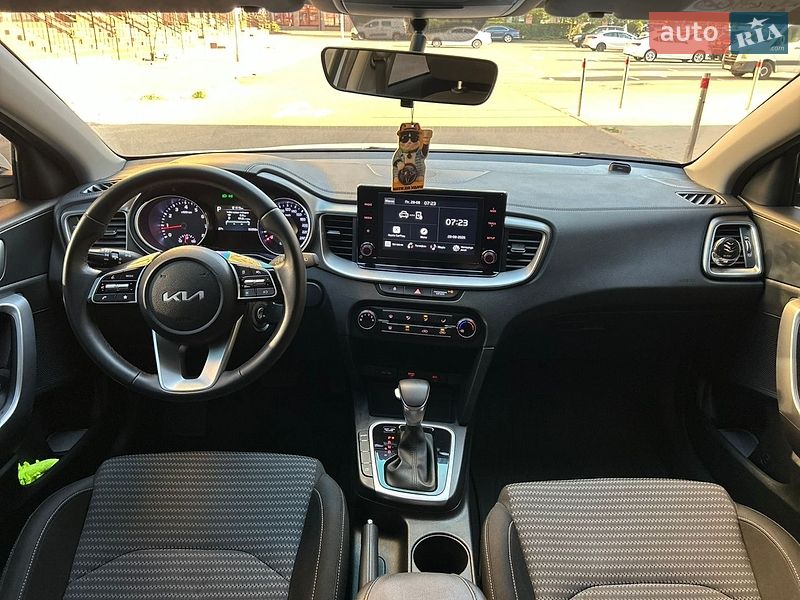 Хетчбек Kia Ceed 2023 в Києві