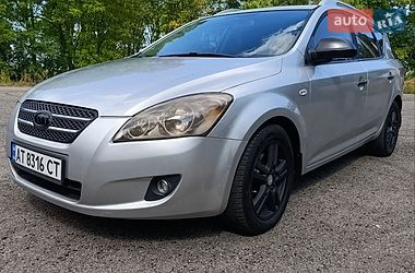 Универсал Kia Ceed 2009 в Калуше