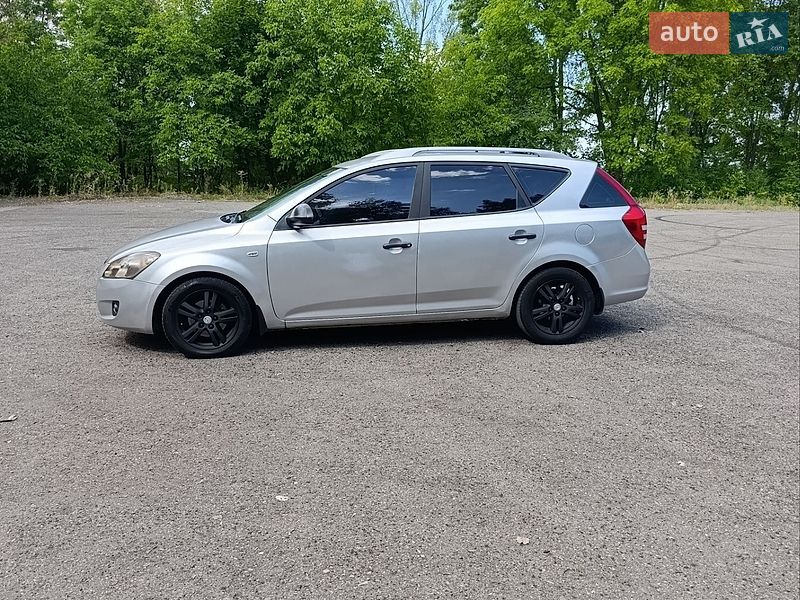 Универсал Kia Ceed 2009 в Калуше