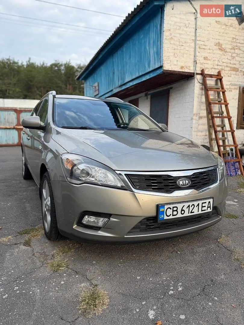 2010 Kia Cee'd - фото 1