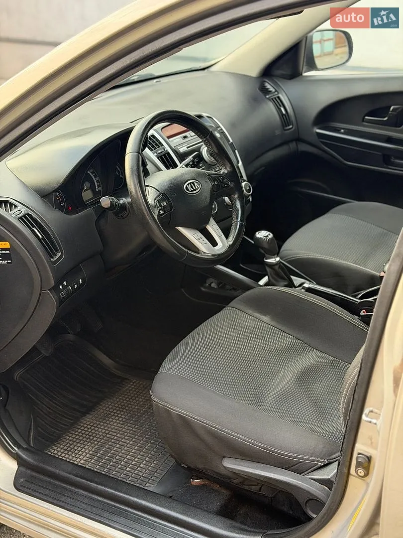 2010 Kia Cee'd - мініатюра 8