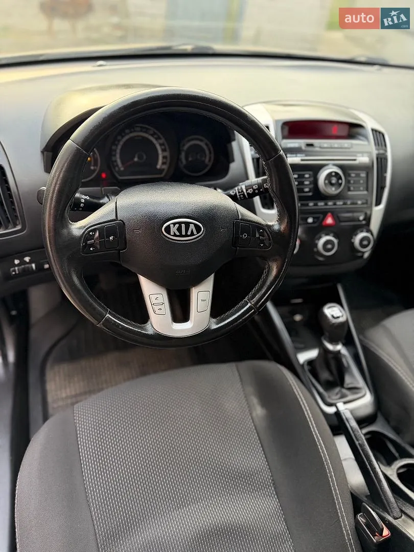 2010 Kia Cee'd - мініатюра 9