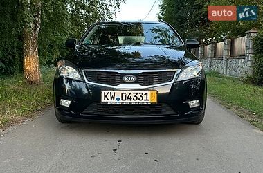 Хэтчбек Kia Ceed 2010 в Ивано-Франковске