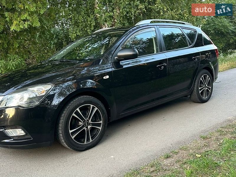 Хетчбек Kia Ceed 2010 в Івано-Франківську фото 3 Хетчбек Kia Ceed 2010 в Івано-Франківську