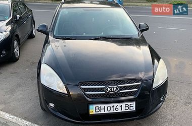 Хэтчбек Kia Ceed 2008 в Черноморске