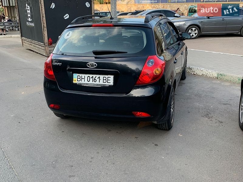 Хэтчбек Kia Ceed 2008 в Черноморске