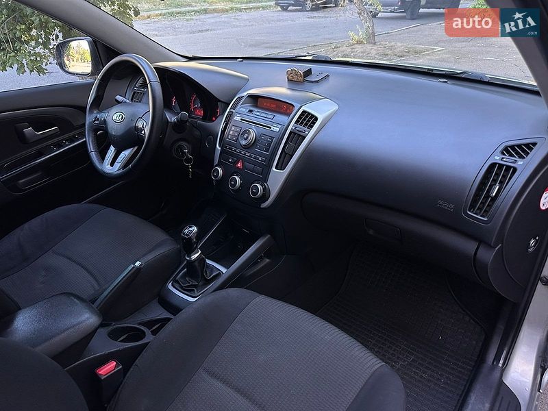 Універсал Kia Ceed 2012 в Миколаєві