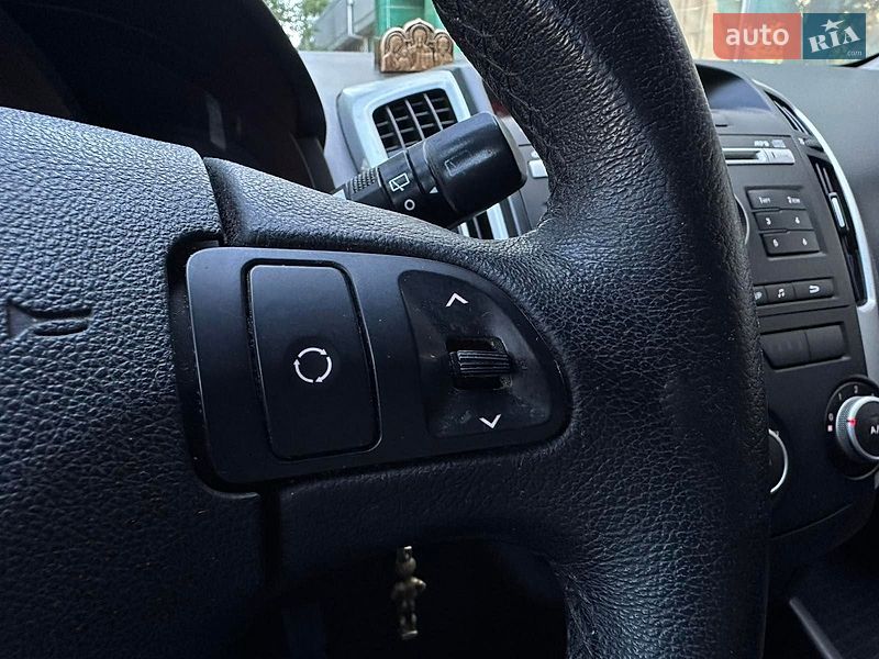 Універсал Kia Ceed 2012 в Миколаєві