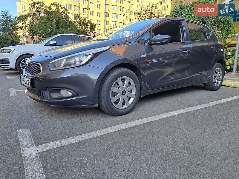 Хэтчбек Kia Ceed 2013 в Киеве