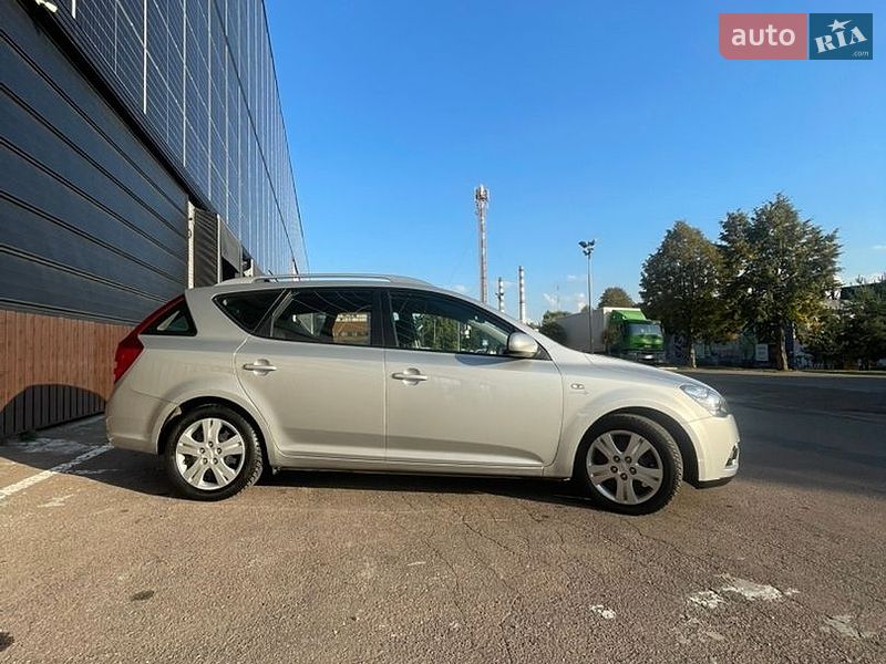 Універсал Kia Ceed 2011 в Луцьку