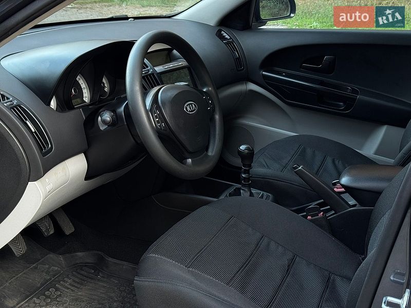 Універсал Kia Ceed 2008 в Кременчуці фото 3 Універсал Kia Ceed 2008 в Кременчуці