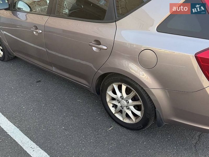 Универсал Kia Ceed 2008 в Василькове