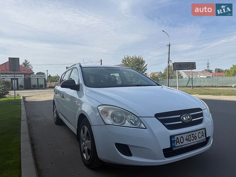 Универсал Kia Ceed 2009 в Ужгороде