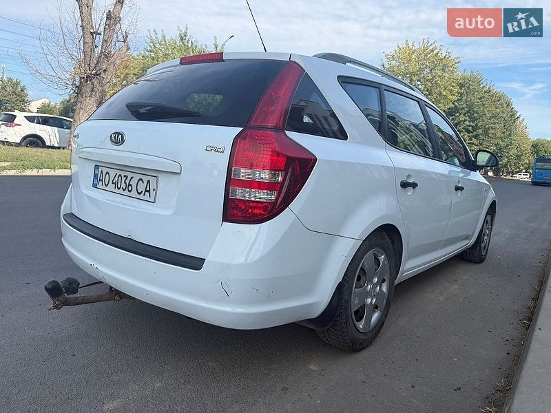 Универсал Kia Ceed 2009 в Ужгороде
