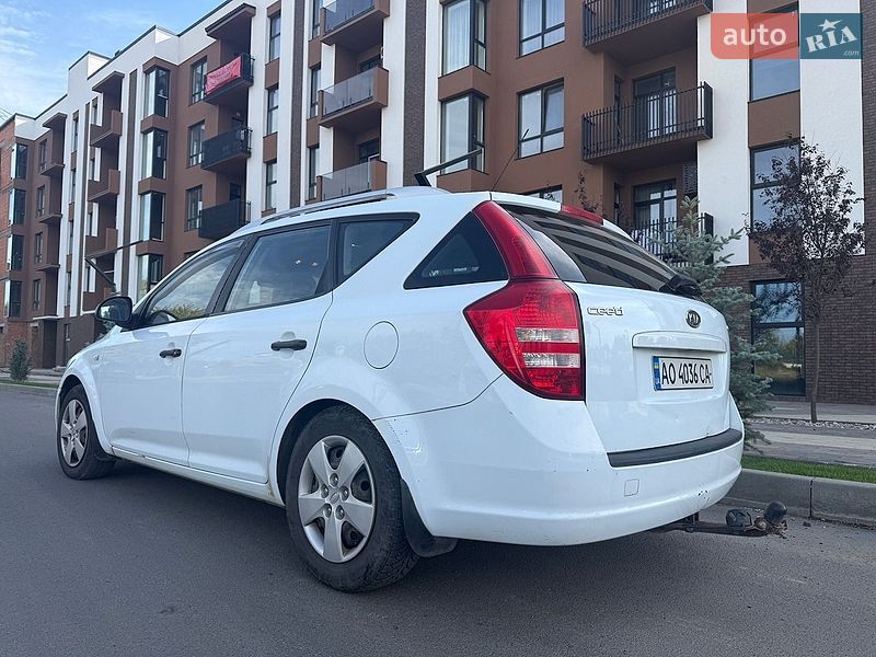 Универсал Kia Ceed 2009 в Ужгороде