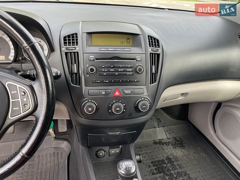 Універсал Kia Ceed 2008 в Рівному