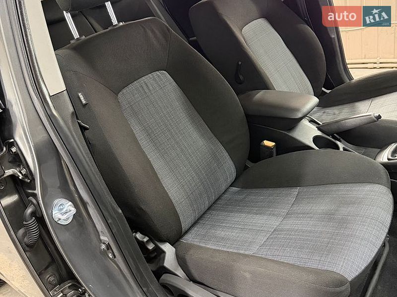 Универсал Kia Ceed 2010 в Луцке