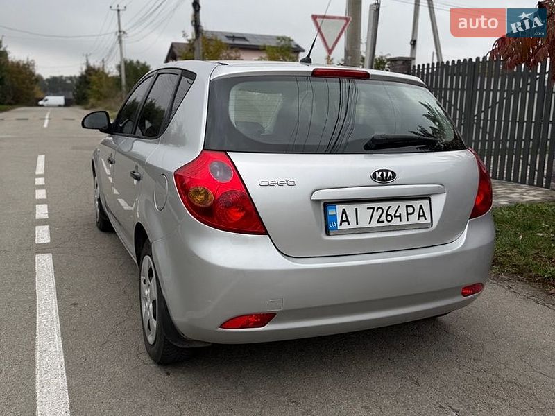 Хетчбек Kia Ceed 2008 в Києві