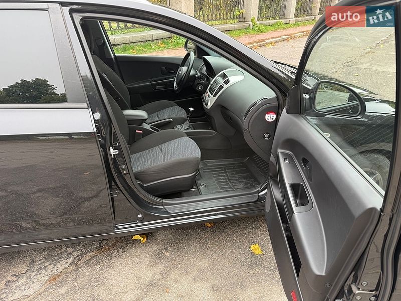 Универсал Kia Ceed 2008 в Умани