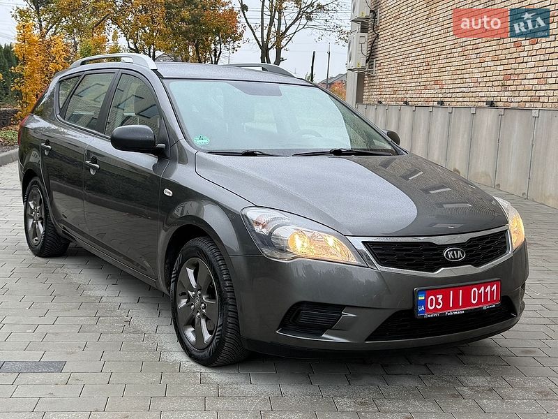 Универсал Kia Ceed 2010 в Луцке