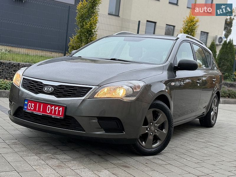 Универсал Kia Ceed 2010 в Луцке