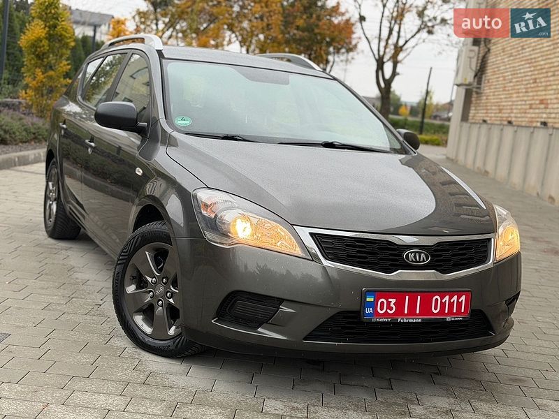 Универсал Kia Ceed 2010 в Луцке