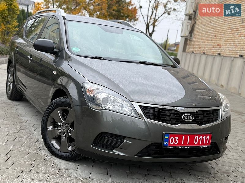 Универсал Kia Ceed 2010 в Луцке