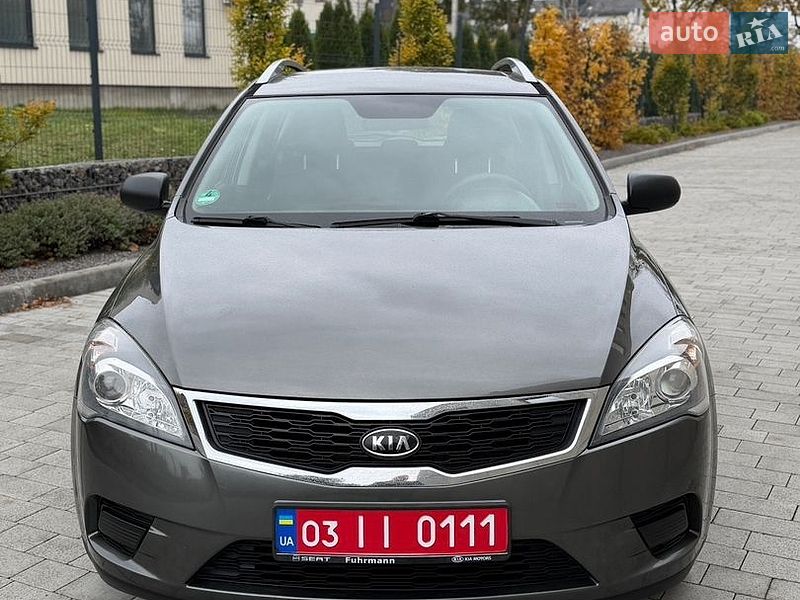 Универсал Kia Ceed 2010 в Луцке