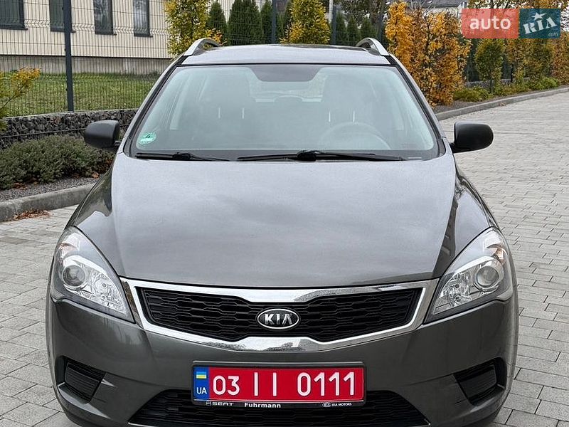 Универсал Kia Ceed 2010 в Луцке
