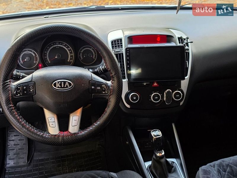 Универсал Kia Ceed 2011 в Днепре