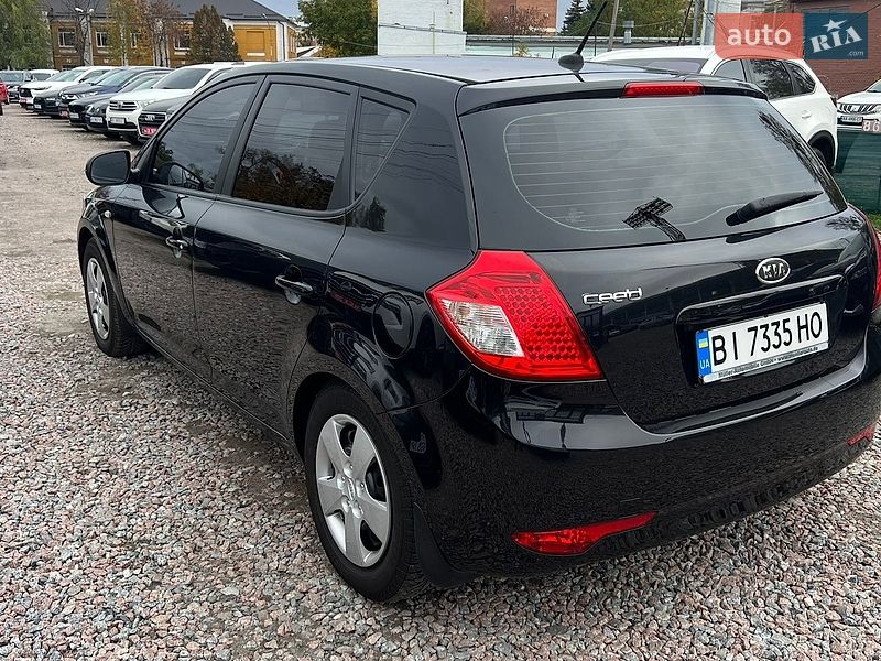 Хетчбек Kia Ceed 2012 в Полтаві