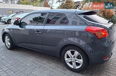 Хэтчбек Kia Ceed 2008 в Одессе
