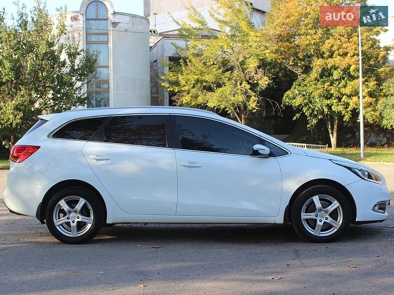 Універсал Kia Ceed 2013 в Дніпрі