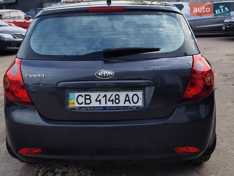 Хэтчбек Kia Ceed 2008 в Чернигове