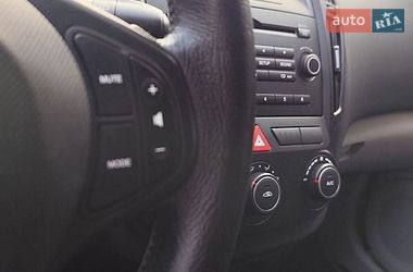 Хэтчбек Kia Ceed 2008 в Чернигове