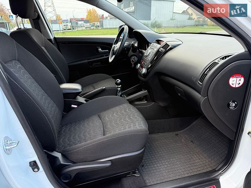 Універсал Kia Ceed 2011 в Вінниці фото 97 Універсал Kia Ceed 2011 в Вінниці