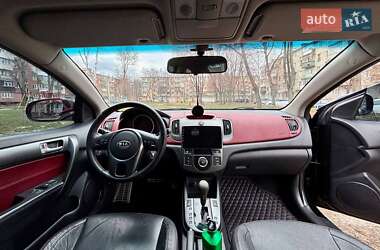 Купе Kia Cerato Koup 2010 в 