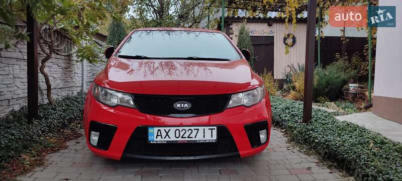 Купе Kia Cerato Koup 2011 в Дніпрі