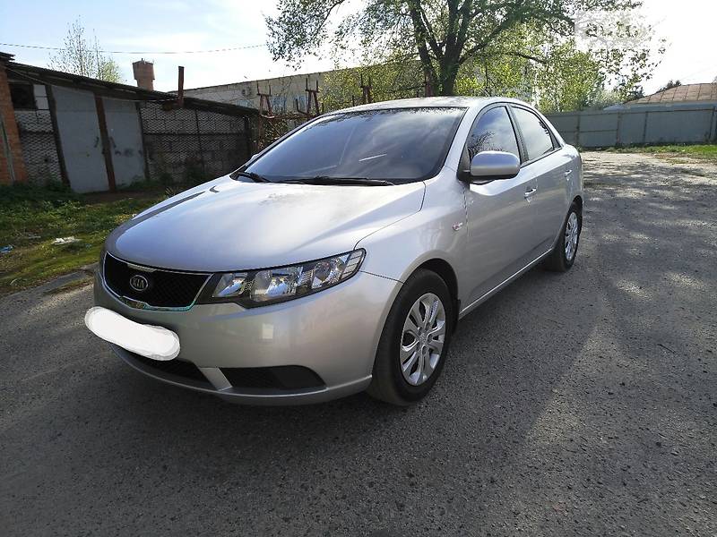 Седан Kia Cerato 2010 в Ахтырке