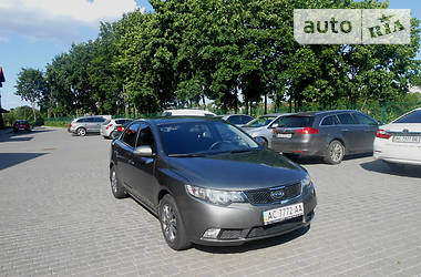 Седан Kia Cerato 2010 в Луцке