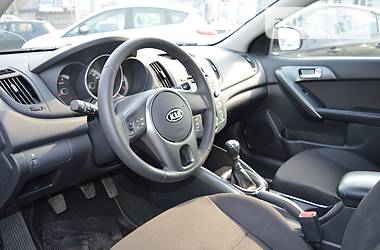 Седан Kia Cerato 2012 в Киеве