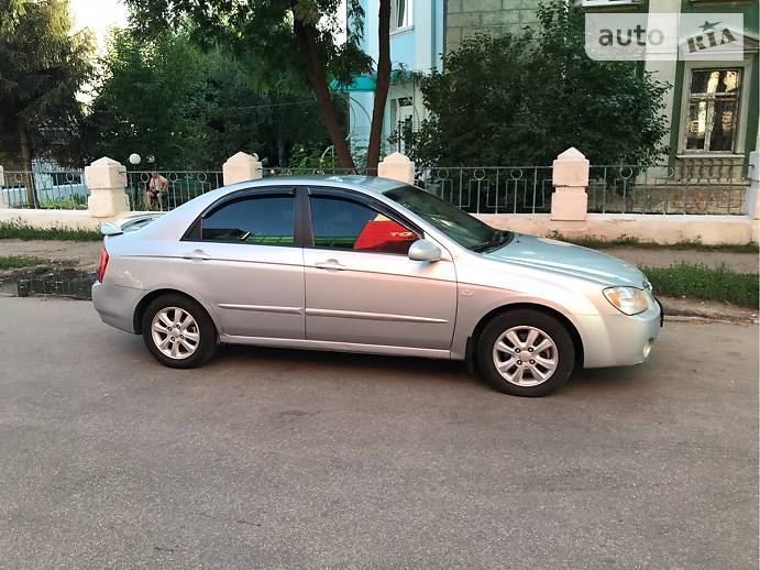 Седан Kia Cerato 2006 в Казатине