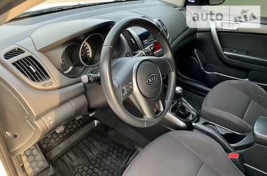 Купе Kia Cerato 2012 в 