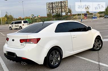 Купе Kia Cerato 2012 в 