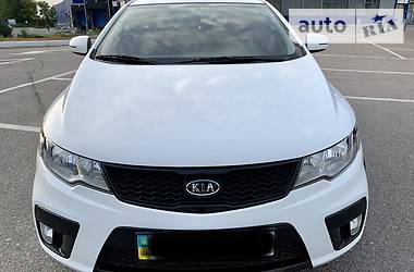 Купе Kia Cerato 2012 в 