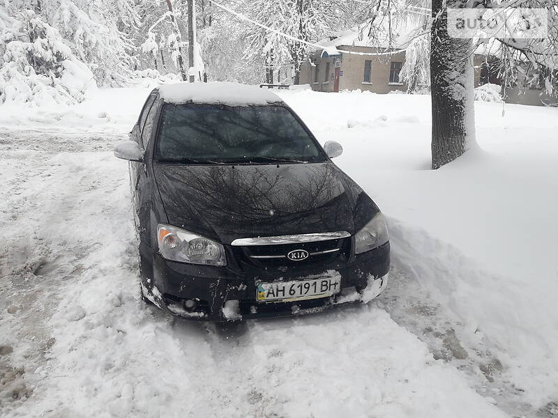 Хэтчбек Kia Cerato 2006 в Волновахе