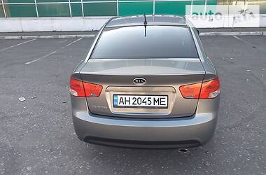 Седан Kia Cerato 2011 в 
