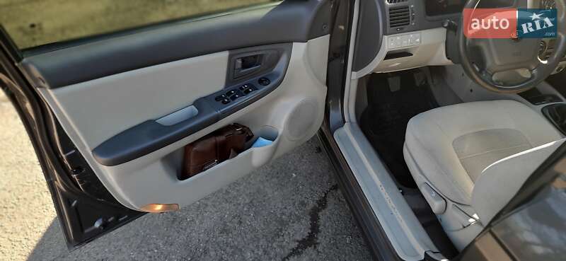 Седан Kia Cerato 2005 в Ужгороде