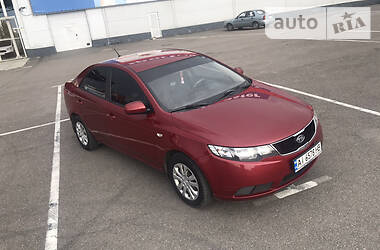 Седан Kia Cerato 2010 в 
